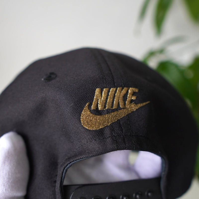 90's｜Logo embroidered cap - NEWSED