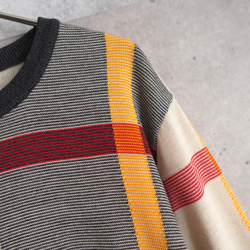 90's｜Logo Embroidery Sweater - NEWSED