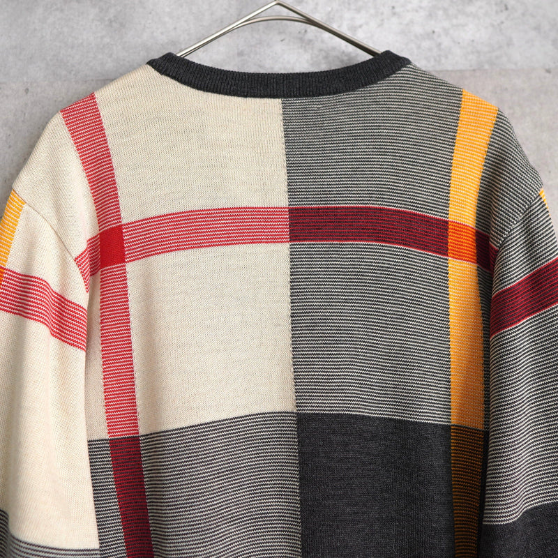 90's｜Logo Embroidery Sweater - NEWSED