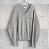 90's｜Logo Embroidery V - neck Sweater - NEWSED