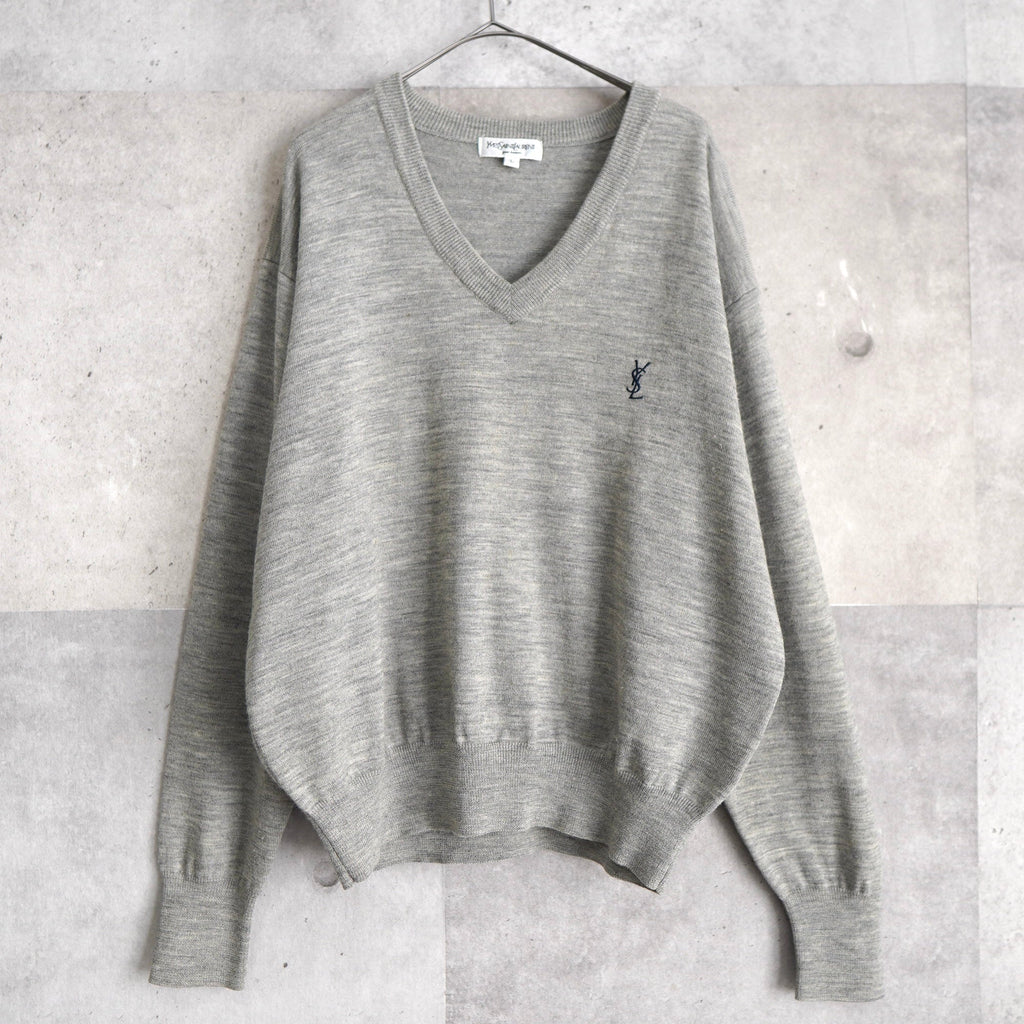 90's｜Logo Embroidery V-neck Sweater