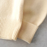 90's｜Logo Embroidery V - neck Sweater - NEWSED