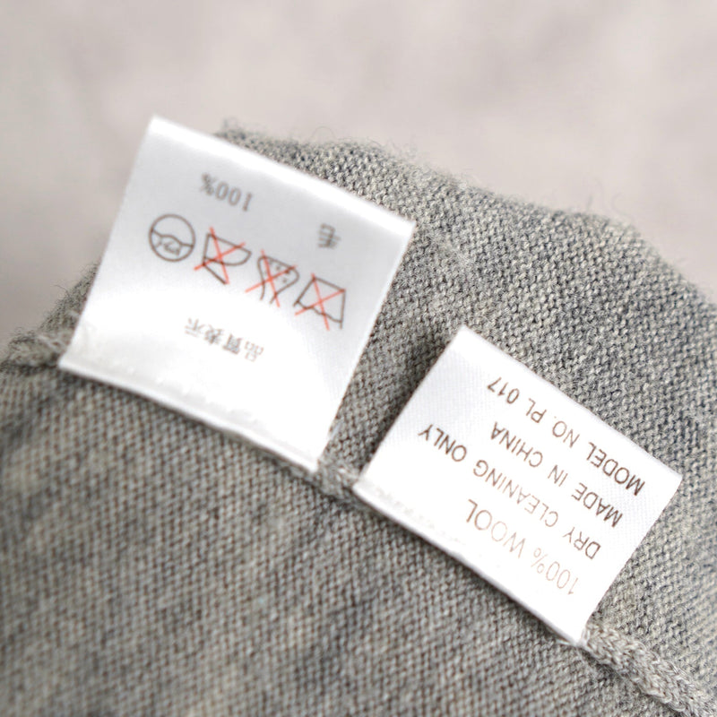 90's｜Logo Embroidery V - neck Sweater - NEWSED