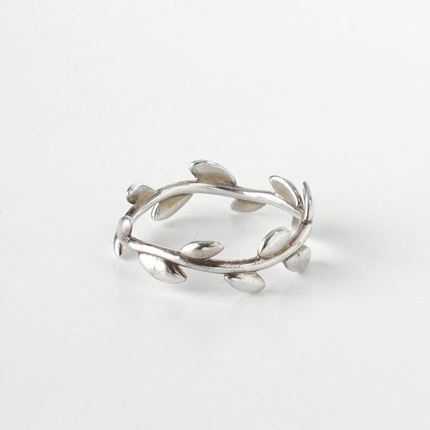 Tiffany & Co. 橄榄戒指，Elsa Peretti，纯银，11 码