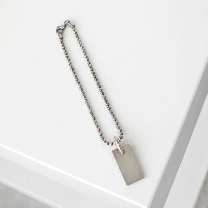 グッチ ロゴ プレート シルバー925 ボールチェーン キーホルダー ストラップ - NEWSED