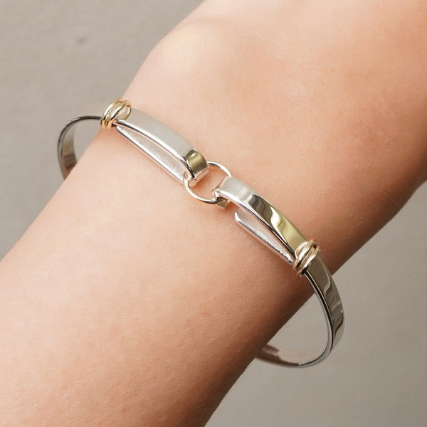 ティファニー フックアンドアイ バングル シルバー925 / 14KT 新品磨き済 - NEWSED