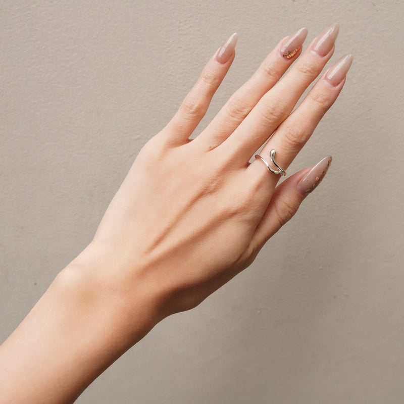 ティファニー フリーフォーム ティアドロップ リング 指輪 シルバー925 9号 新品磨き済 - NEWSED