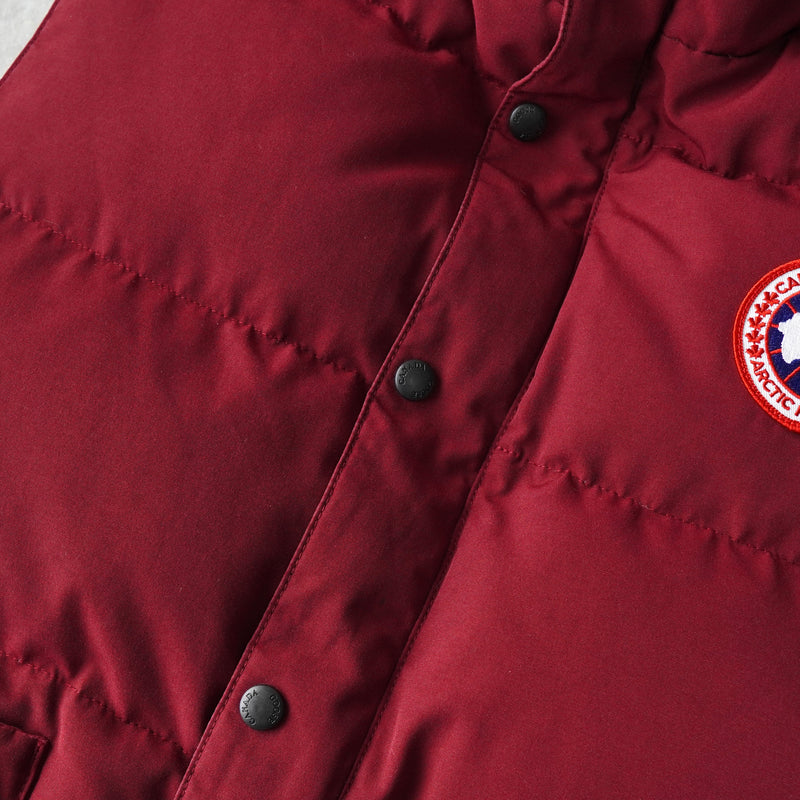カナダグース ダウンベスト レッド