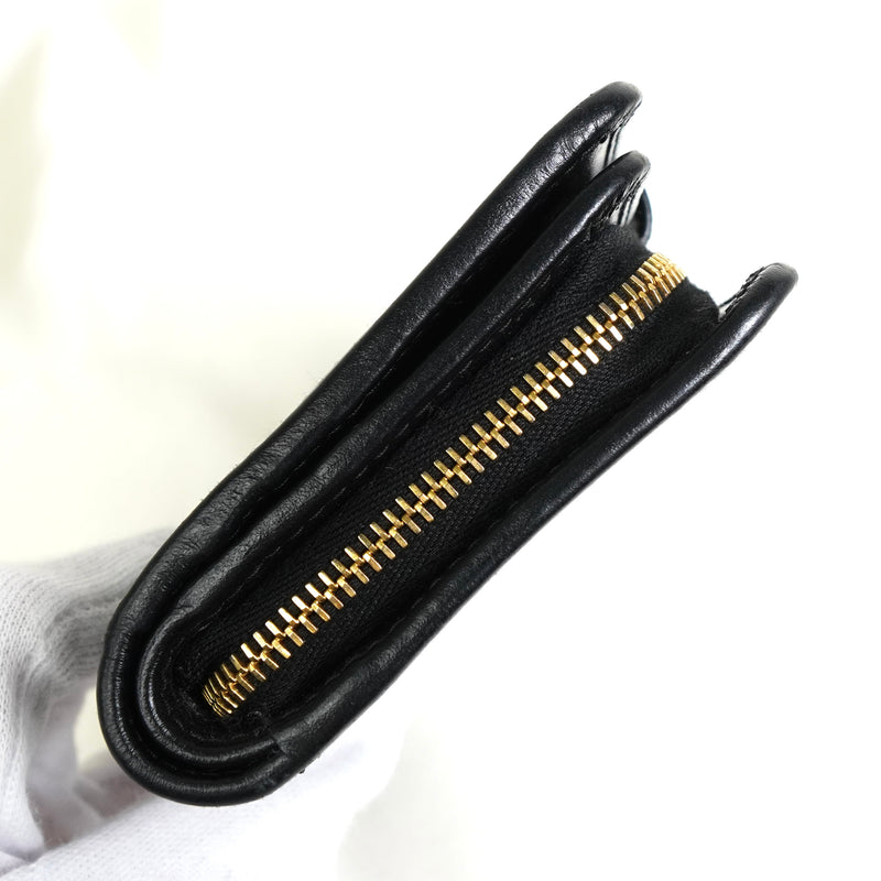 プラダ ロゴ トライアングルカット レザー 二つ折り財布 ブラック