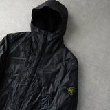 ストーンアイランド コンパスバッジ ムソラゴマータ フーデッドジャケット ブラック メンズ