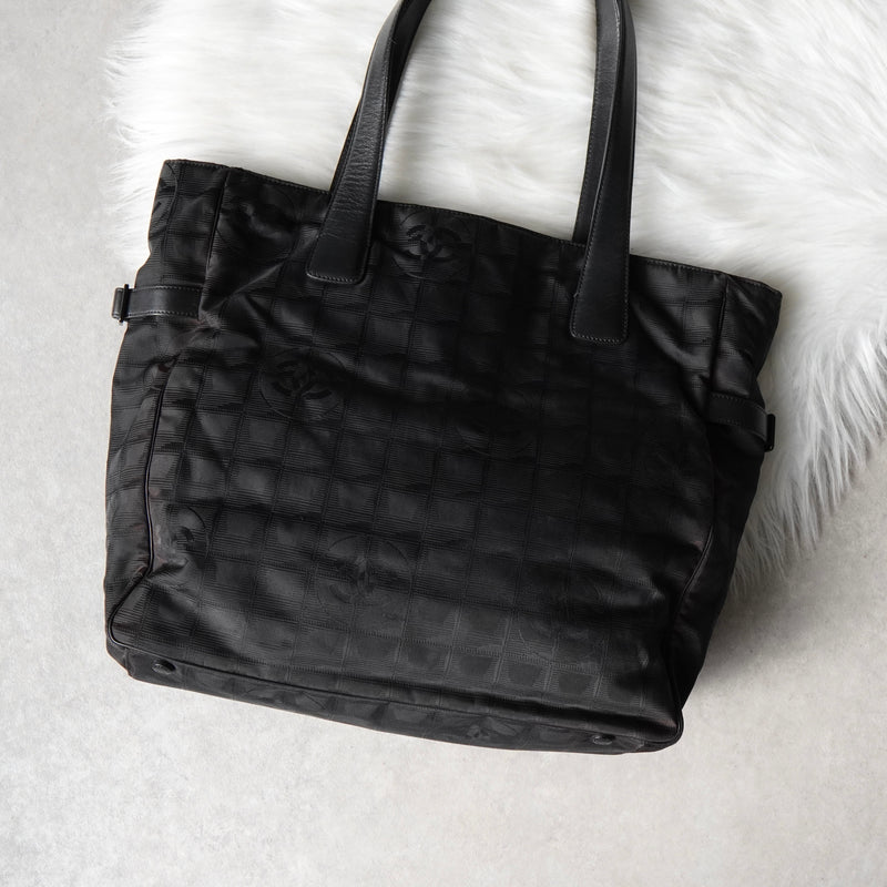 シャネル ニュートラベルライン GM トートバッグ ブラック 7桁6番台