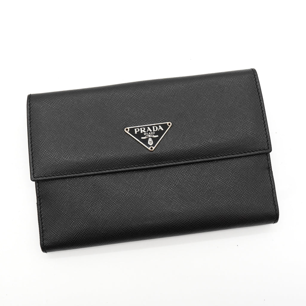 プラダトライアングルロゴサフィアーノ レザー 二つ折り財布 ブラック
