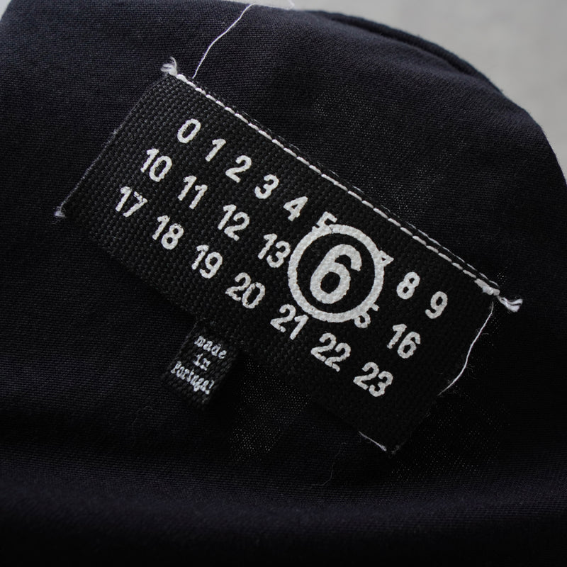 エムエムシックス メゾン マルジェラ ナンバーロゴ Tシャツ ブラック