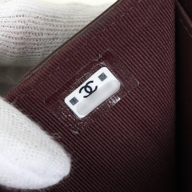 シャネル ココマーク マトラッセ キャビアスキン 三つ折り財布 ブラック A番台8桁