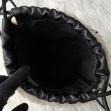 エムエムシックス メゾン マルジェラ ボア ファー / レザー 巾着バッグ ショルダーバッグ ポーチ アイボリー