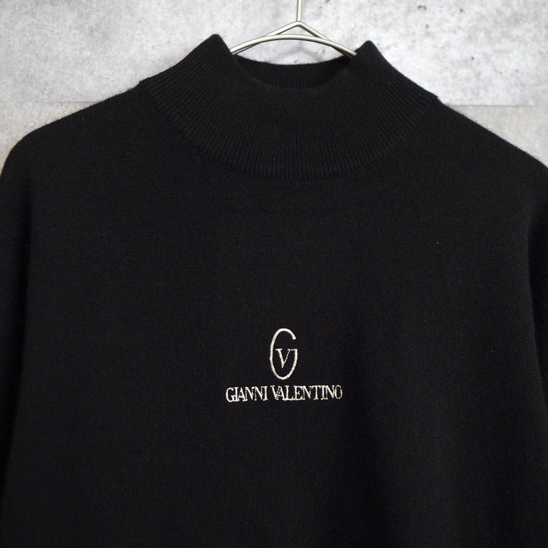 90's｜Gold Logo Embroidery Cashmere Mock-neck Sweater