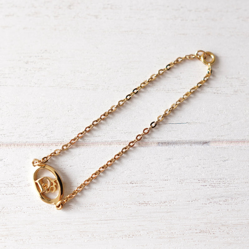Circle Motif Gold Bracelet