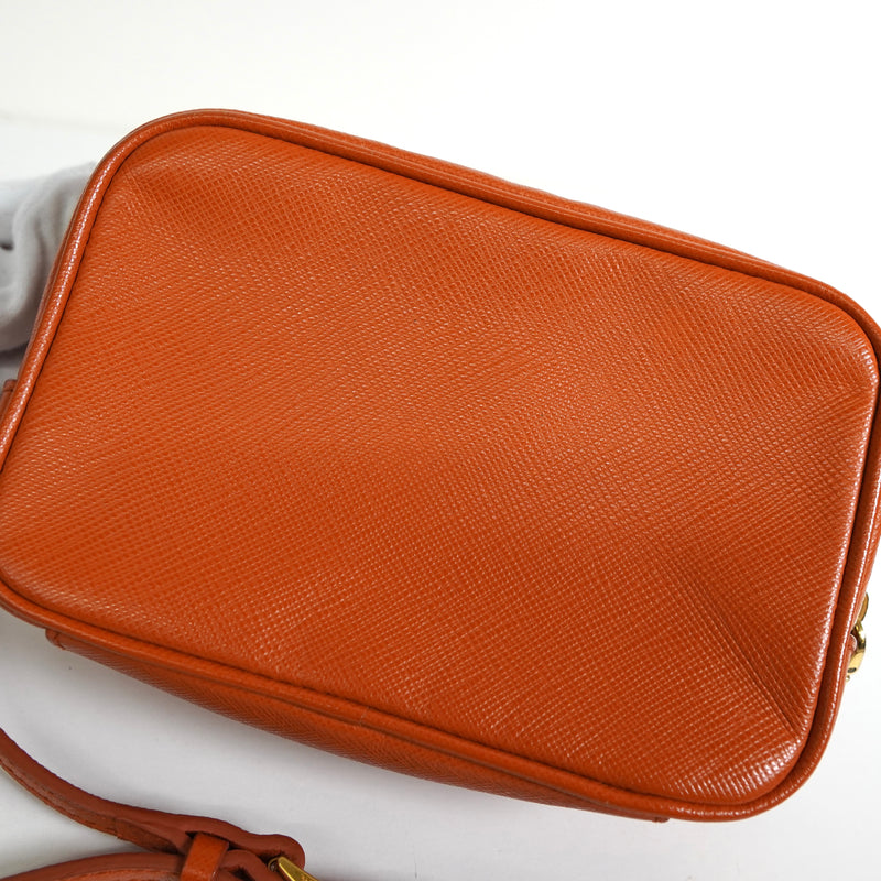 プラダ サフィアーノ レザー ミニ ショルダーバッグ ポシェット オレンジ