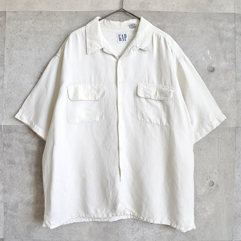 Open-collar Linen Shirt