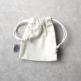 ロエベ アナグラム シルバー ブローチ 箱付き