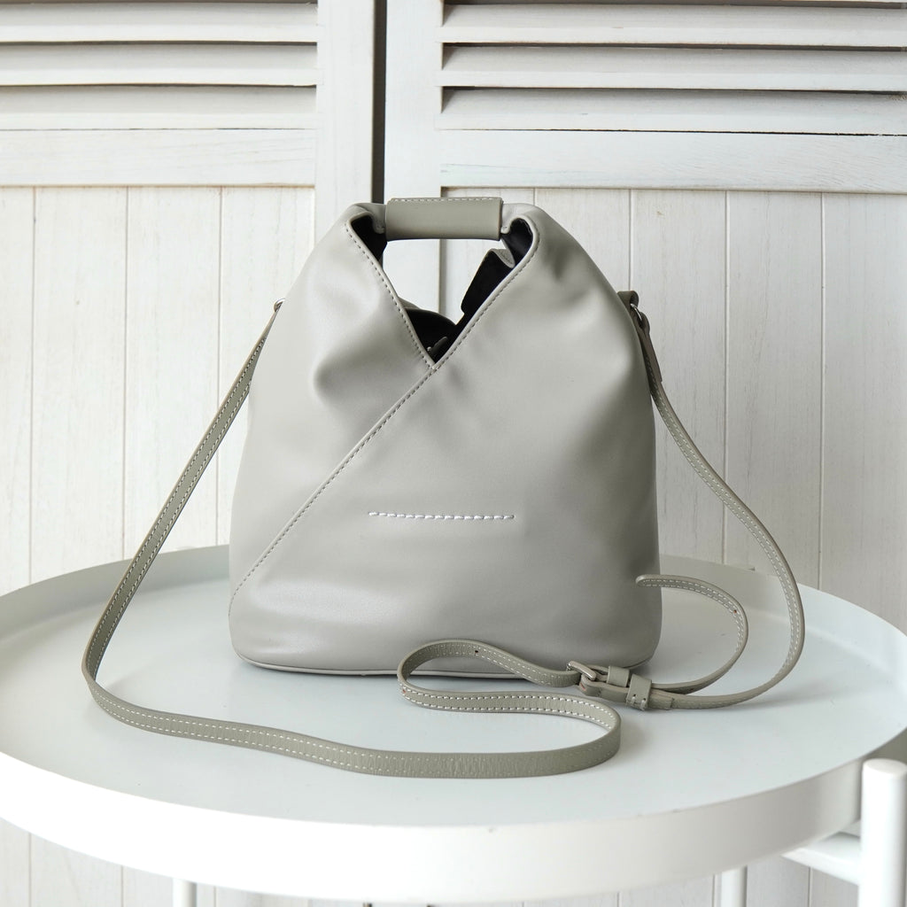 エムエムシックス メゾン マルジェラ レザー ジャパニーズバッグ クロスボディ ショルダーバッグ グレー