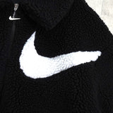 ナイキ ビッグ スウッシュロゴ ボアジャケット ブラック