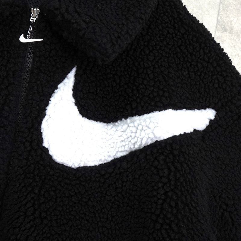 ナイキ ビッグ スウッシュロゴ ボアジャケット ブラック