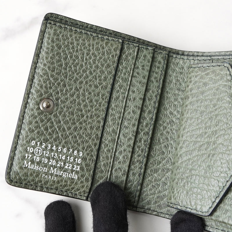 メゾン マルジェラ 四つタグ レザー 二つ折り財布 コンパクトウォレット カーキ 箱付き