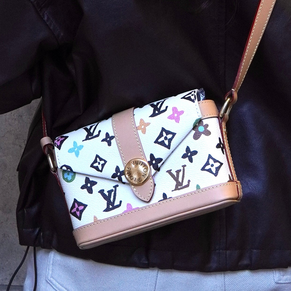 ルイ ヴィトン モノグラムクラギー エンベロップ ウェアラブル ウォレット クリーム M83346 ICチップ内蔵