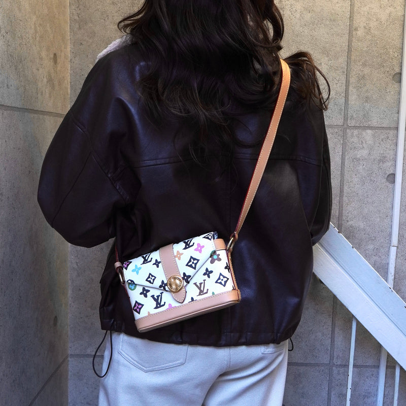 ルイ ヴィトン モノグラムクラギー エンベロップ ウェアラブル ウォレット クリーム M83346 ICチップ内蔵