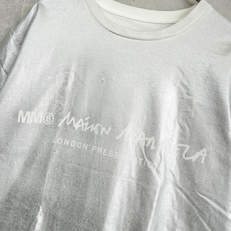 エムエムシックス メゾン マルジェラ 2018AW ロゴ コーディング Tシャツ メタリックシルバー