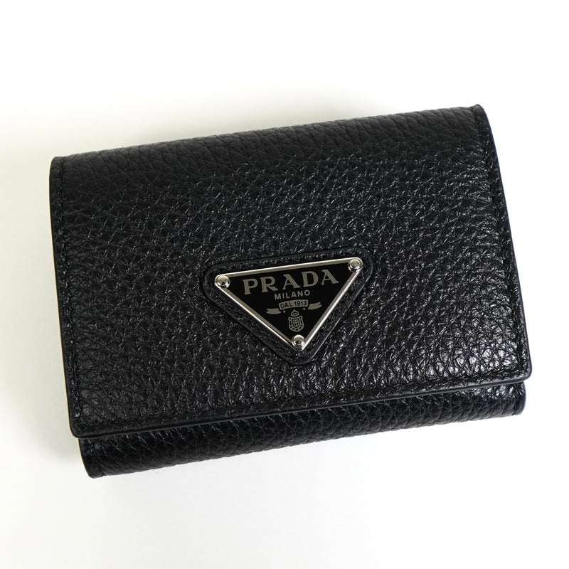 プラダ ヴィッテロダイノレザー トライアングルロゴ 三つ折り財布 ブラック ICタグ内蔵