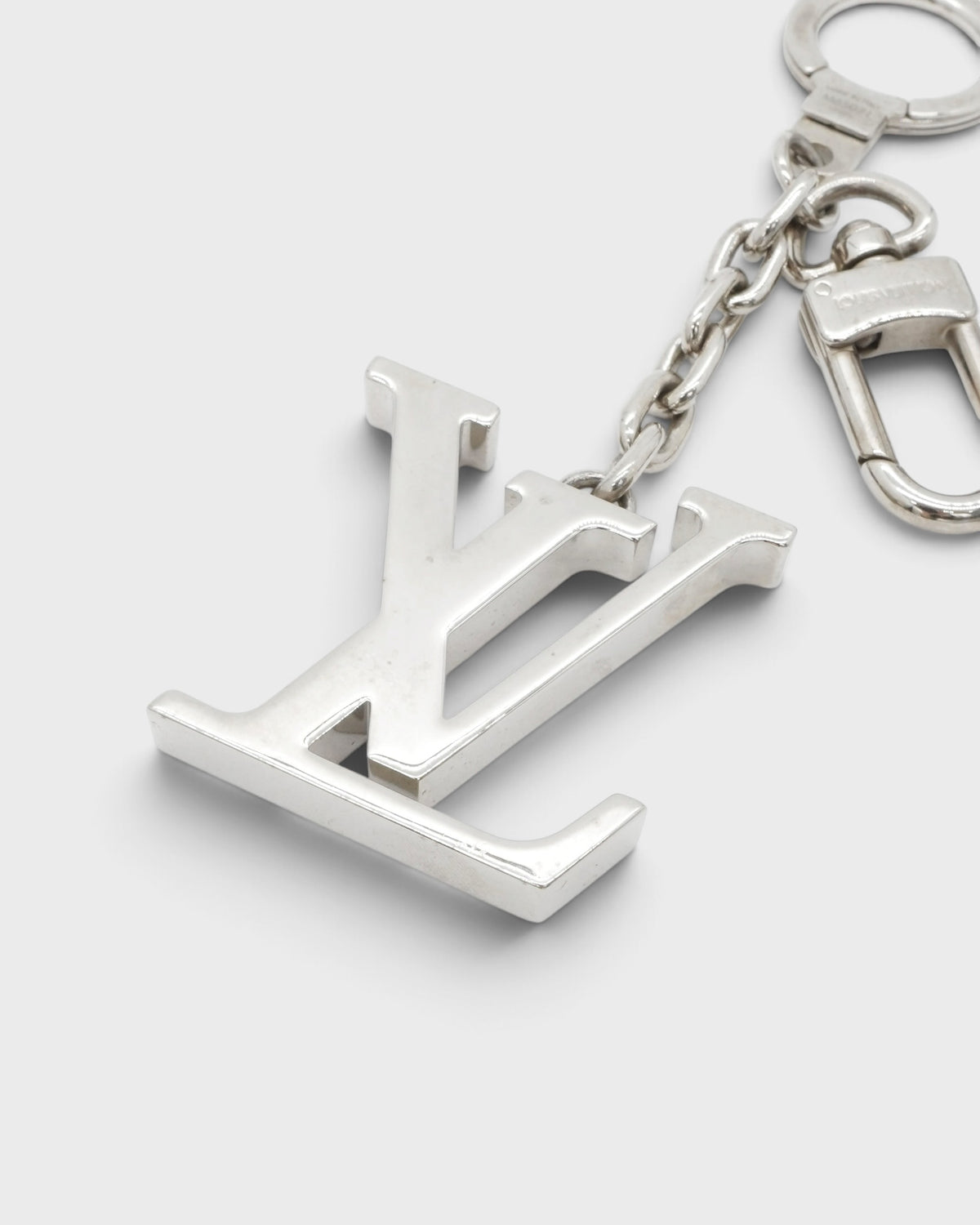 ルイ ヴィトン ポルトクレ・LV イニシャル チャーム キーリング シルバー M65071 LE0270