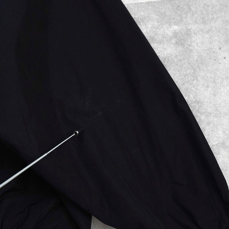 バレンシアガ ロゴ ナイロンブルゾン ブラック