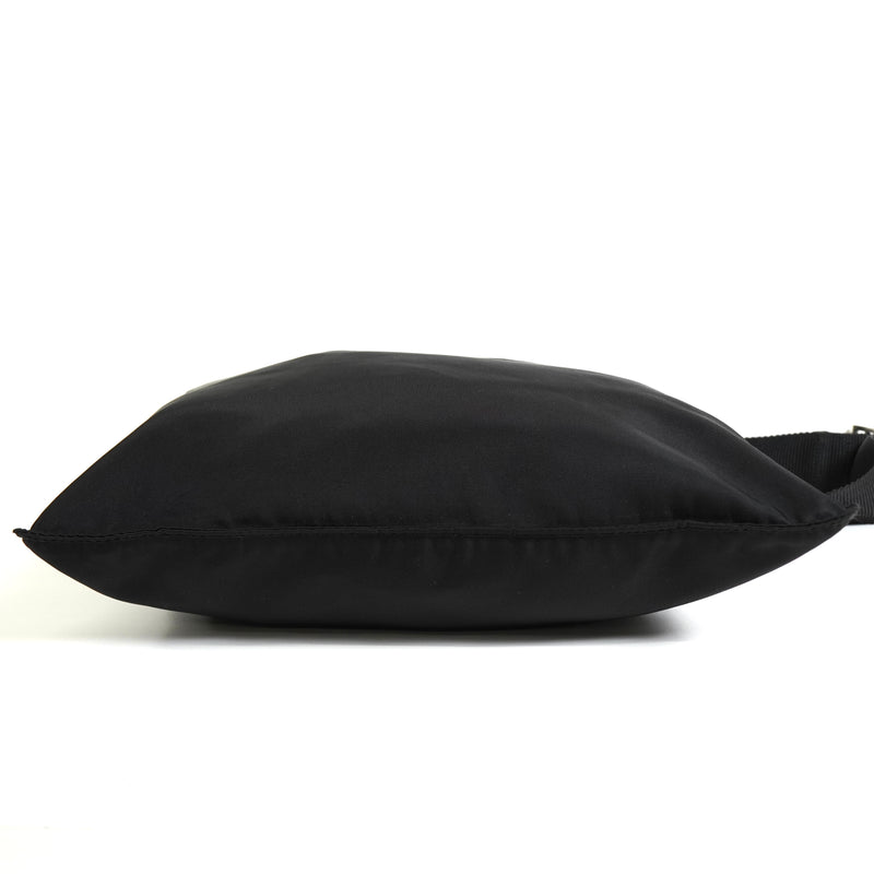 プラダ トライアングルロゴ テスート ポコノ ナイロン ショルダーバッグ ブラック