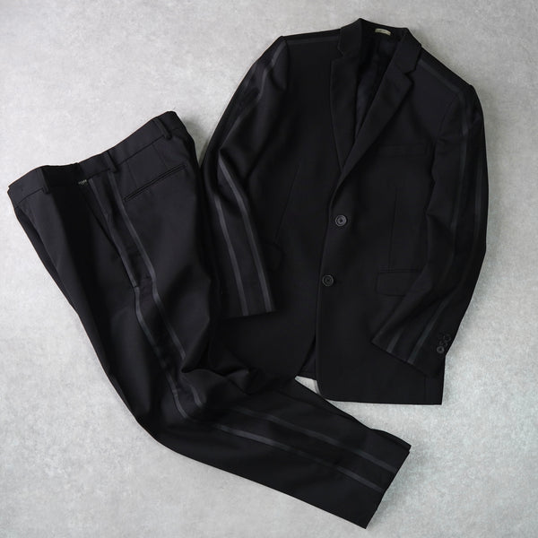 フェンディ ライン セットアップ スーツ メンズ ブラック / グレー