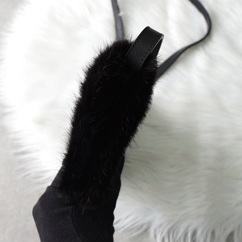 ロエベ スタッズ アナグラム ハラコレザー / ファー ショルダーバッグ ブラック