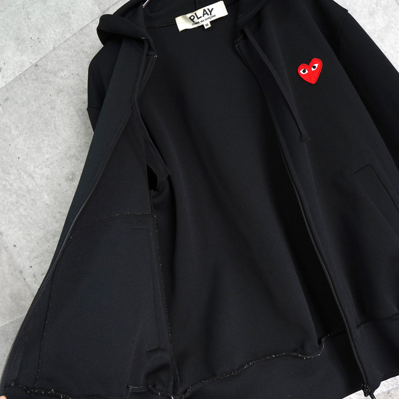 プレイ コム デ ギャルソン ハートロゴ ジップアップ パーカー ブラック