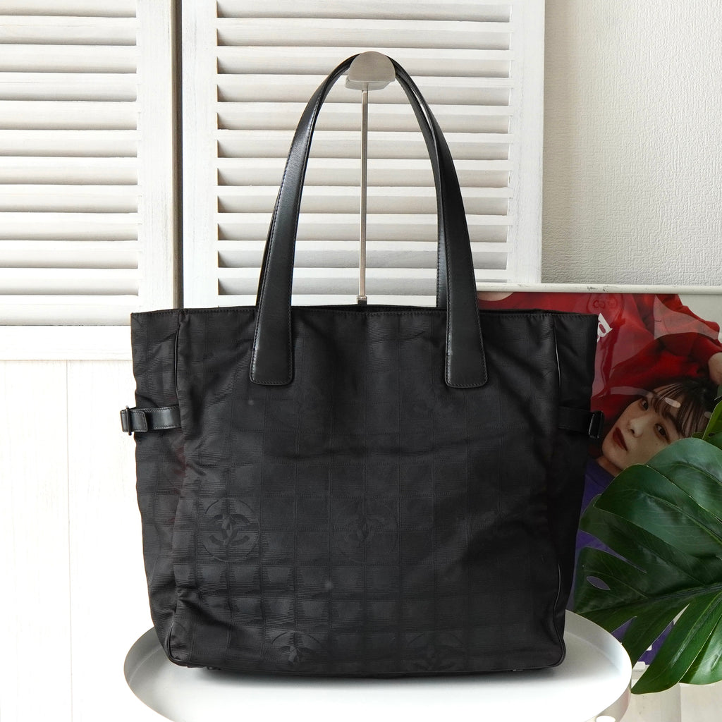 シャネル ニュートラベルライン GM トートバッグ ブラック 7桁6番台