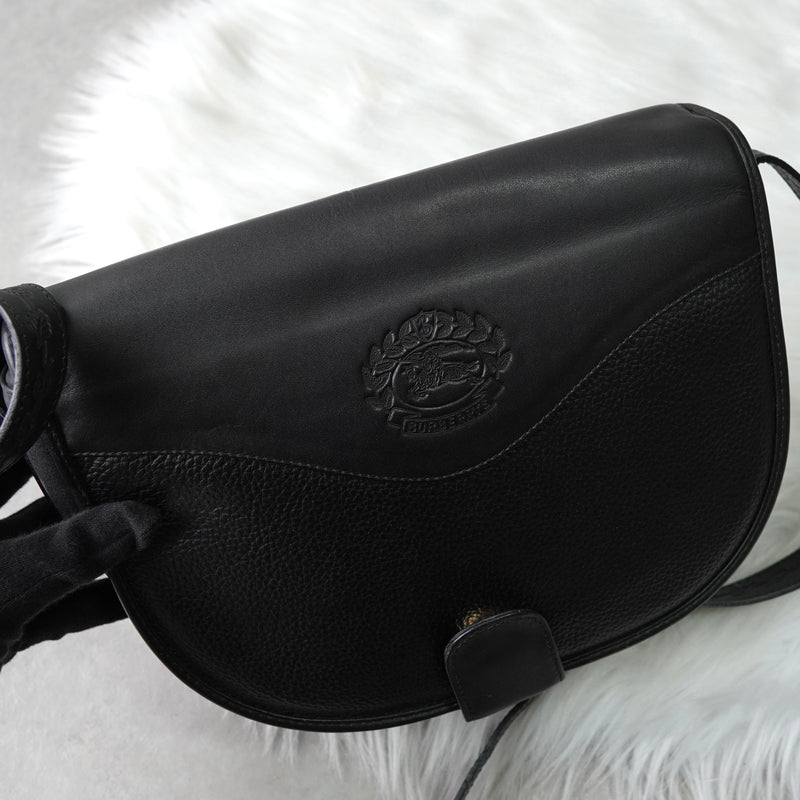 バーバリー ヴィンテージ ロゴ ショルダーバッグ ブラック