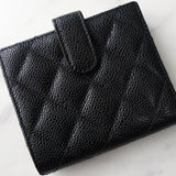 シャネル マトラッセ キャビアスキン 二つ折り財布 ブラック