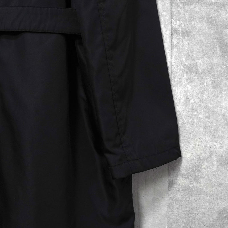 プラダ ナイロン 中綿 ステンカラーコート ブラック ウエストベルト付き