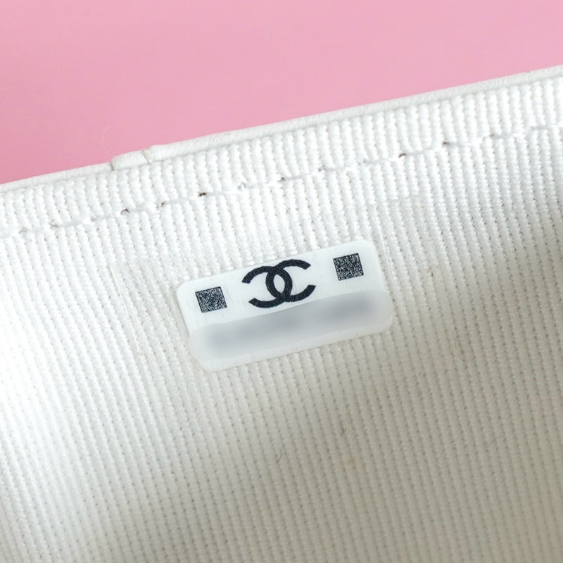 シャネル ココマーク マトラッセ キャビアスキン 三つ折り財布 ホワイト