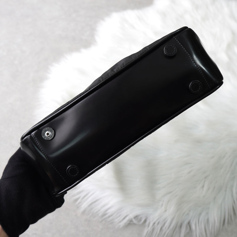 プラダ ナイロン / レザー ハンドバッグ トライアングルロゴ ブラック