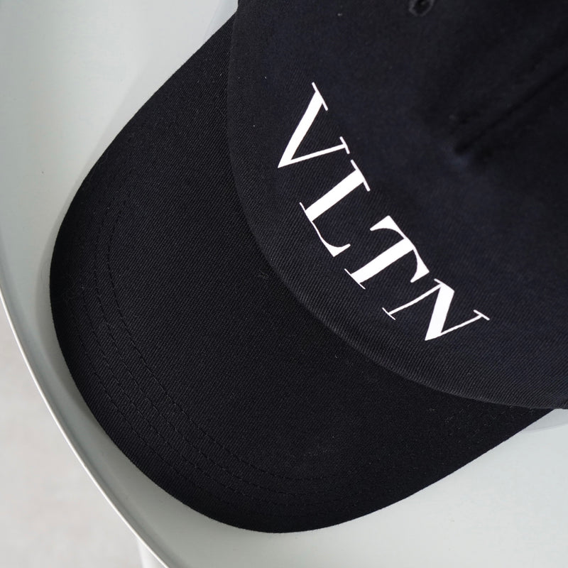 ヴァレンティノ ロゴ キャップ ブラック