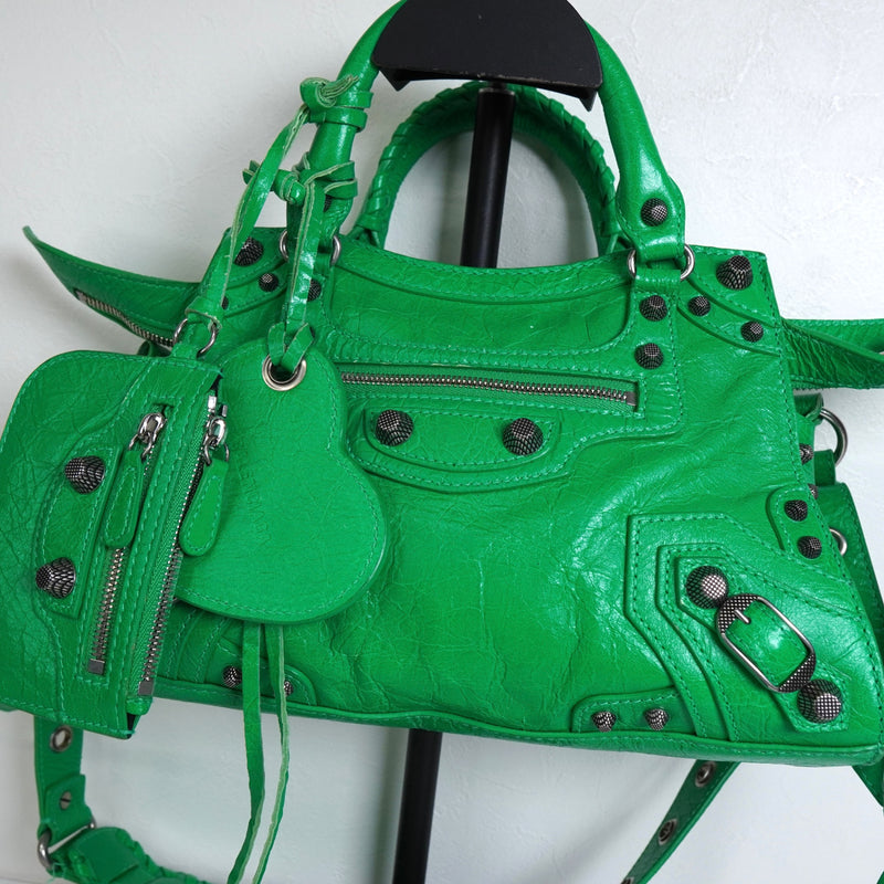 バレンシアガ ネオカゴール レザー 2way ハンドバッグ ショルダーバッグ ネオングリーン