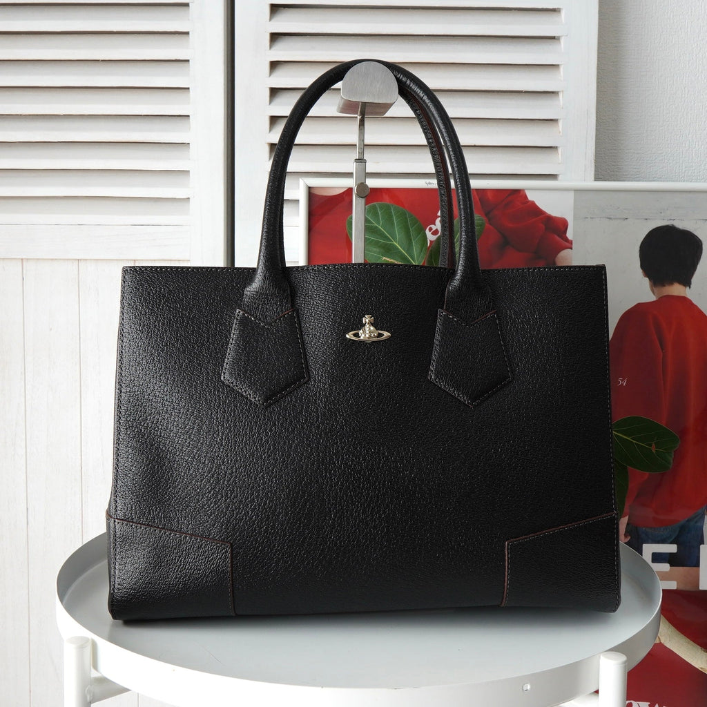 ヴィヴィアン ウエストウッド オーブ レザー トートバッグ ハンドバッグ 自立型 A4可 ブラック