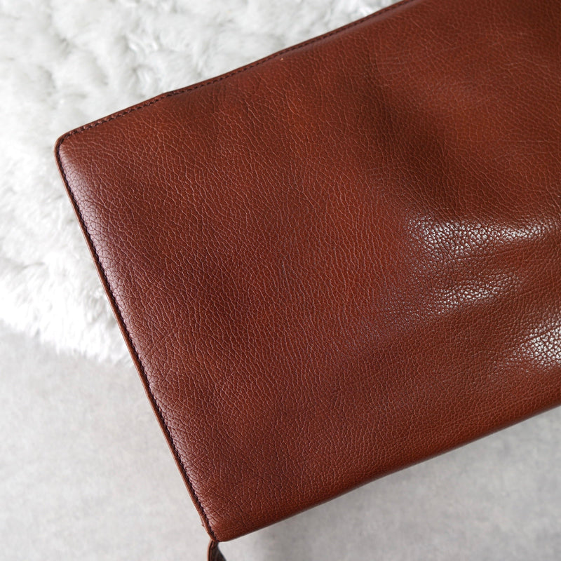 Anagram Leather Shoulder Bag - NEWSED
