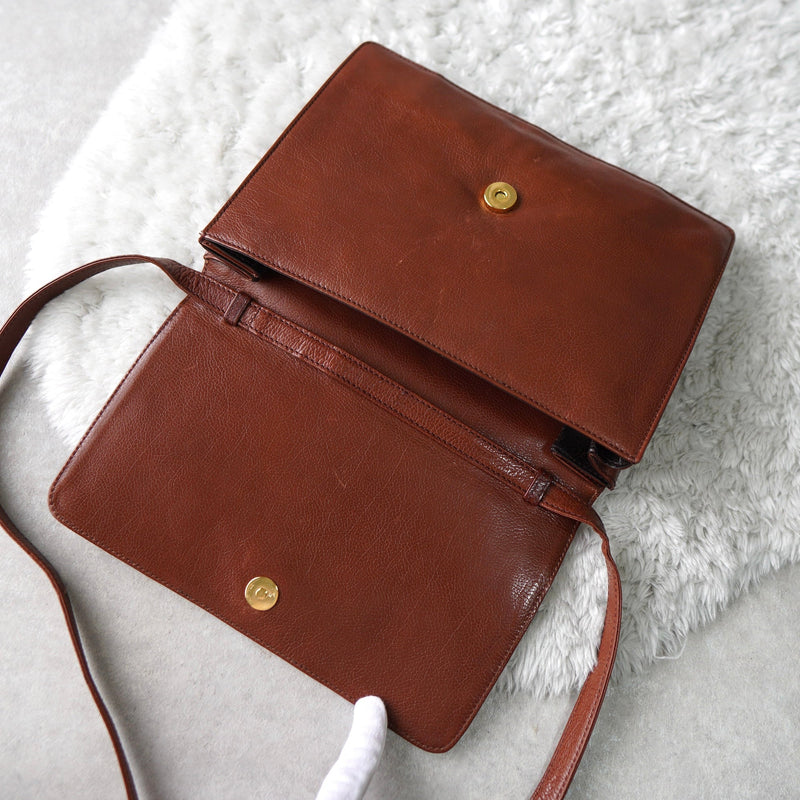 Anagram Leather Shoulder Bag - NEWSED