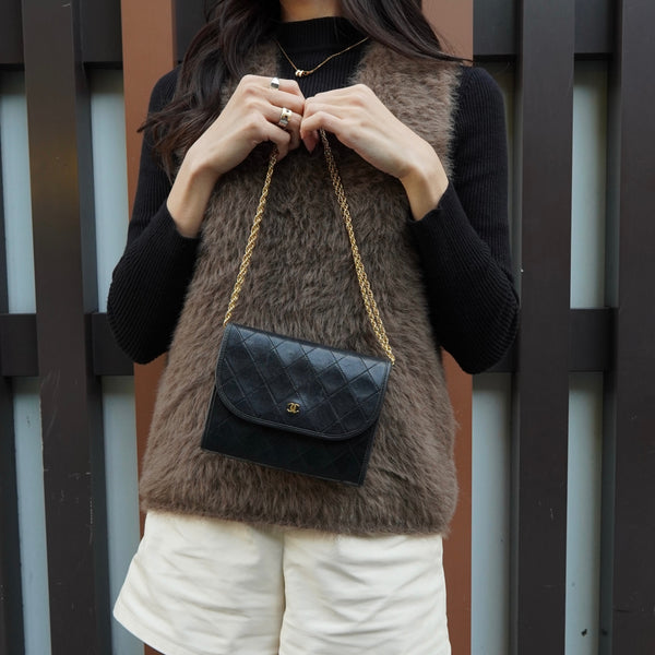 シャネル ココマーク プッシュロック マトラッセ ラムスキン チェーン ショルダーバッグ ブラック